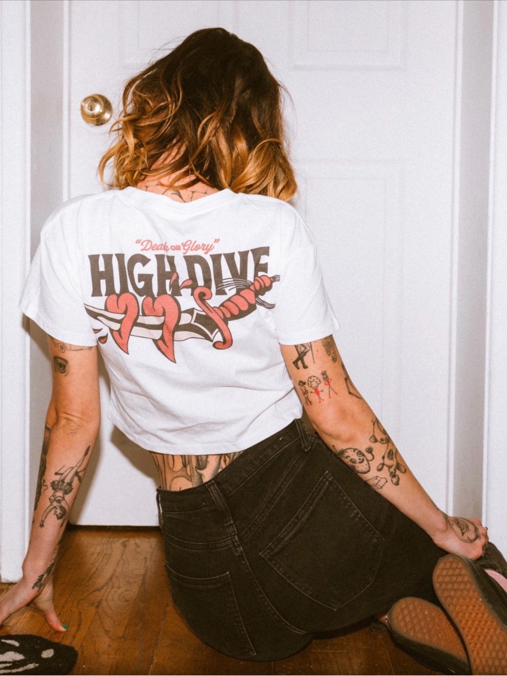High Dive Graphic Crop Tee - Size Small
